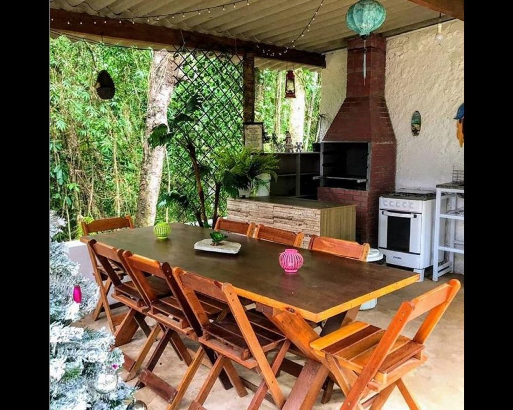 Floresta Encantada Chalés e Camping 