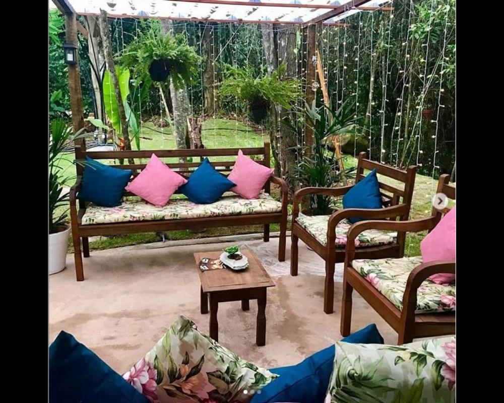 Floresta Encantada Chalés e Camping 