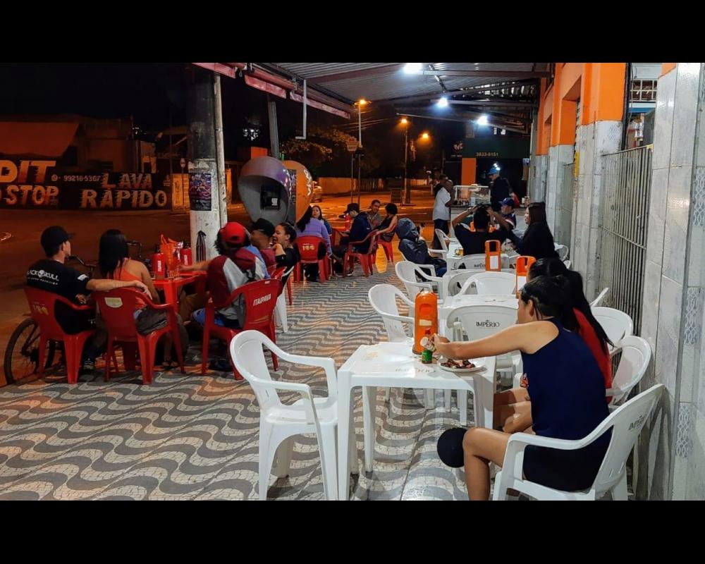 Mercado 24h e Parada do Espeto