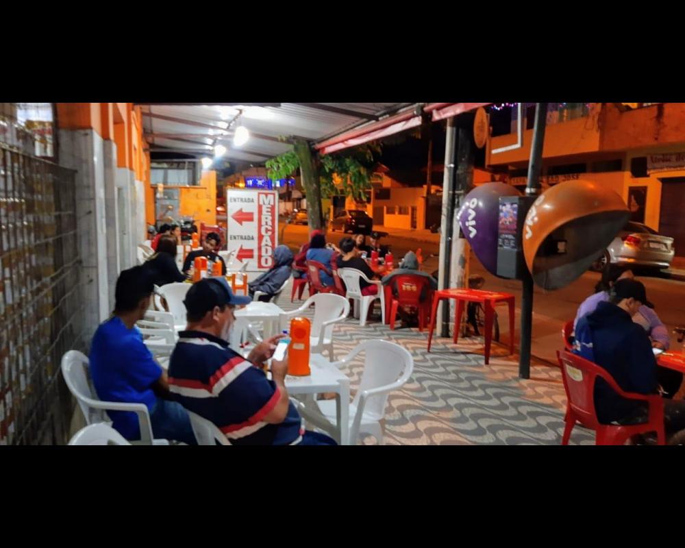 Mercado 24h e Parada do Espeto