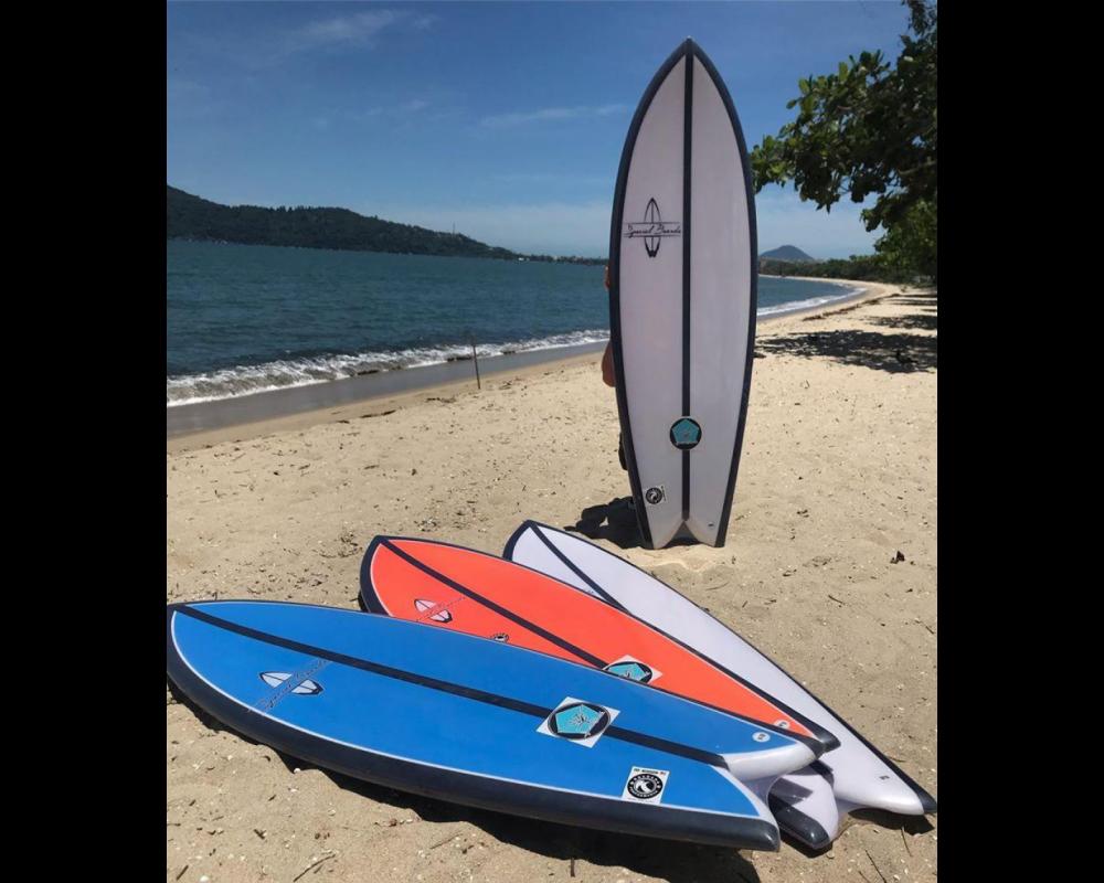 FOLLOW Board Store
