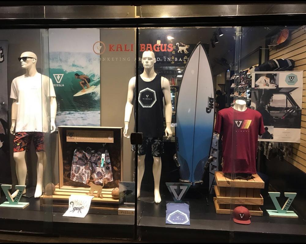 FOLLOW Board Store