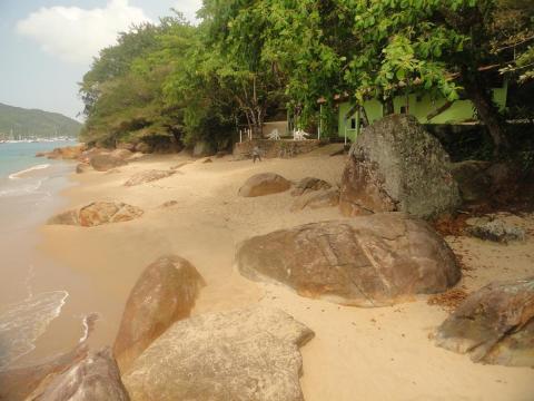 Praia Brava do Perequê-Mirim