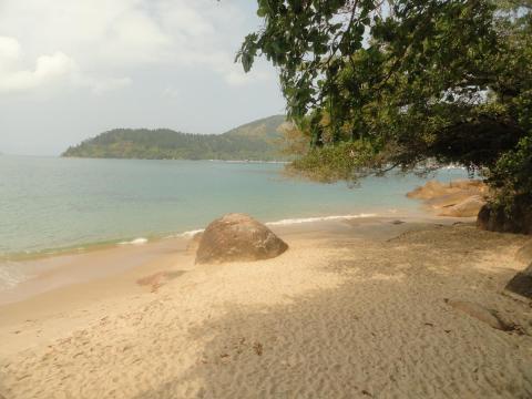 Praia Brava do Perequê-Mirim